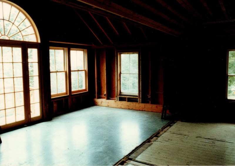 Master Bedroom before renovation